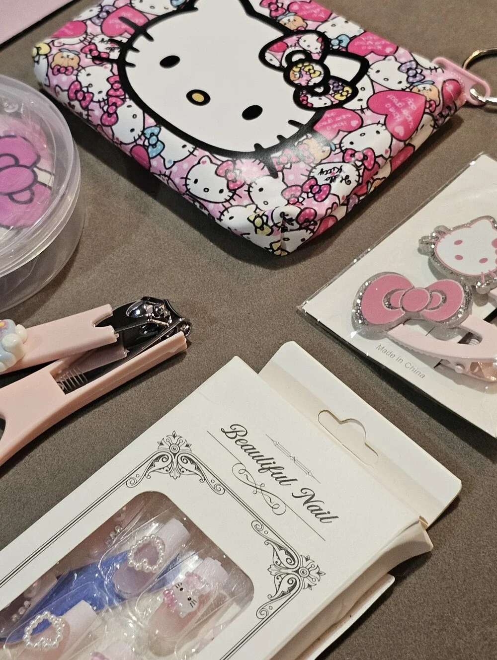 Ideal For Gift Teens - 8 Diff Cute Pink & White Vanity Accessory Set
